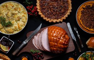 Tips To Stay On Track With Your Diet This Holiday Season Christmas dinner table setting