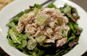 Chicken Salad with Grapes Chicken salad with grapes